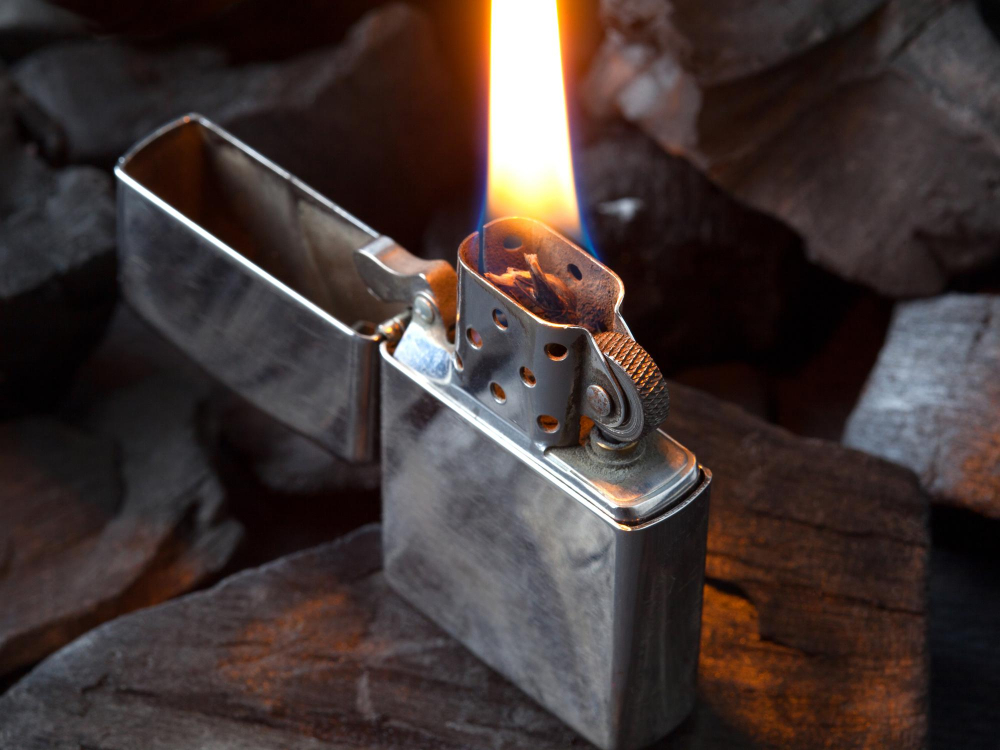 featured image of "Old Lighters vs Electric: A Battle of Tradition and Innovation"
